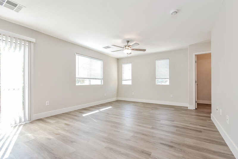 2,190/Mo, 10424 Concetta Ave Las Vegas, NV 89129 Main Bedroom View