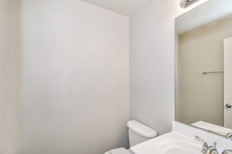 2,190/Mo, 10424 Concetta Ave Las Vegas, NV 89129 Bathroom View