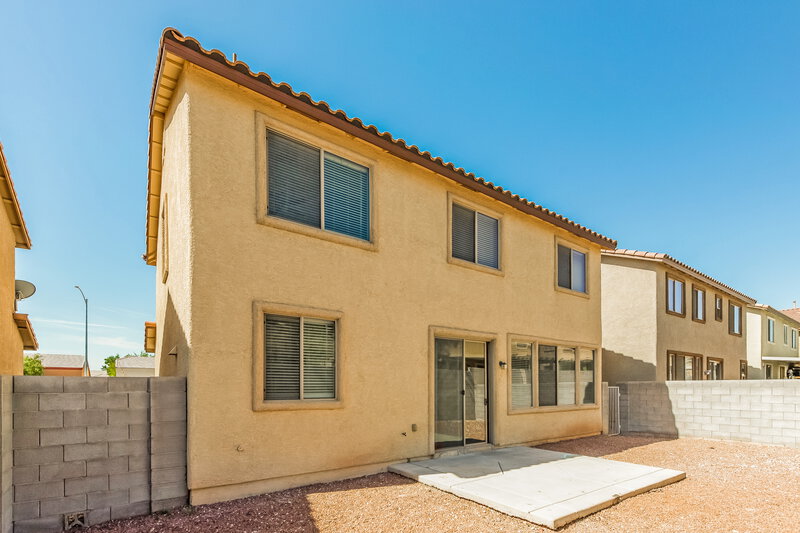 2,115/Mo, 1836 W Hammer Lane North Las Vegas, NV 89031 Rear View