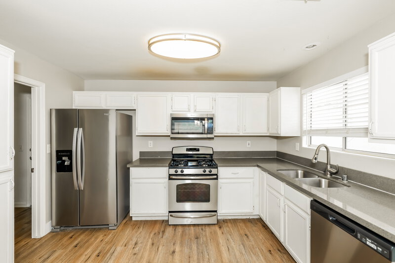 2,050/Mo, 2331 Catskill Court North Las Vegas, NV 89031 Kitchen View