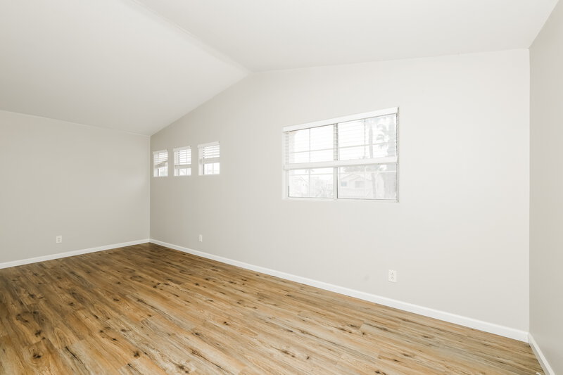 2,050/Mo, 2331 Catskill Court North Las Vegas, NV 89031 Bonus Room View