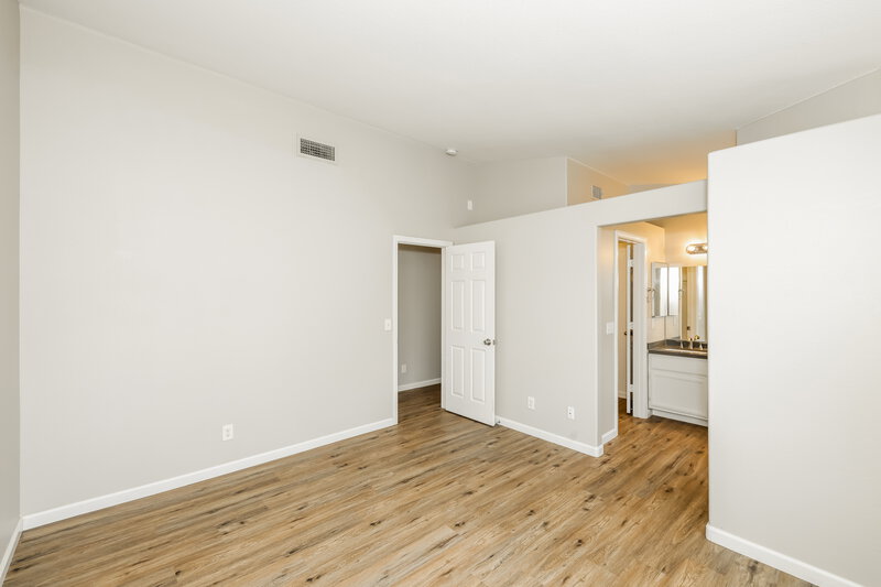 2,050/Mo, 2331 Catskill Court North Las Vegas, NV 89031 Main Bedroom View