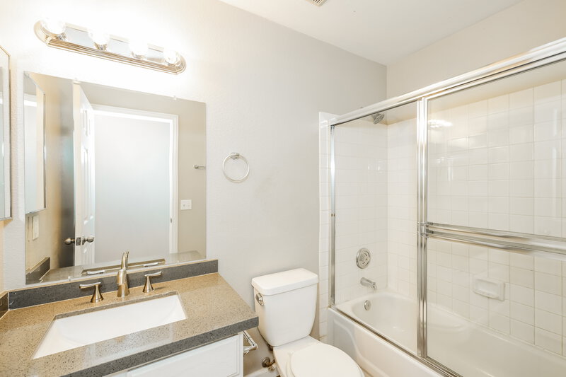 2,050/Mo, 2331 Catskill Court North Las Vegas, NV 89031 Bathroom View