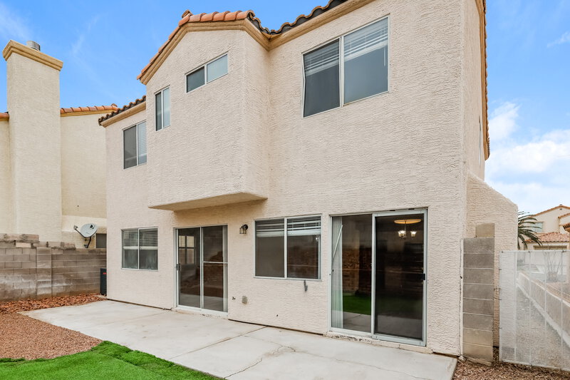 2,050/Mo, 2331 Catskill Court North Las Vegas, NV 89031 Rear View