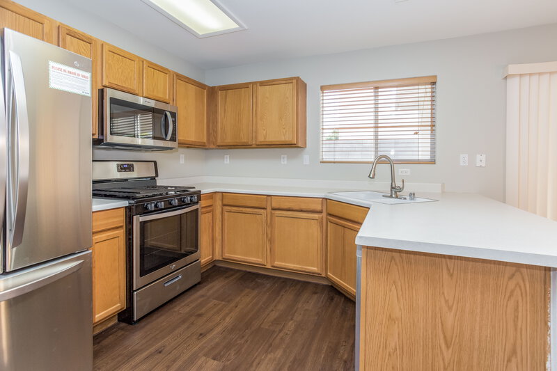 2,210/Mo, 7832 Ever Clear Court Las Vegas, NV 89131 Kitchen View