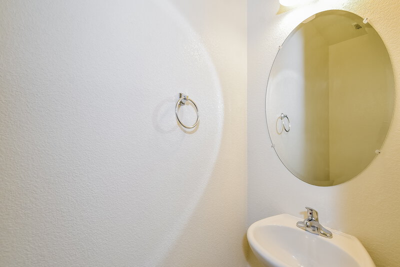 1,800/Mo, 3919 Zodiacal Light Street Las Vegas, NV 89129 Bathroom View 2