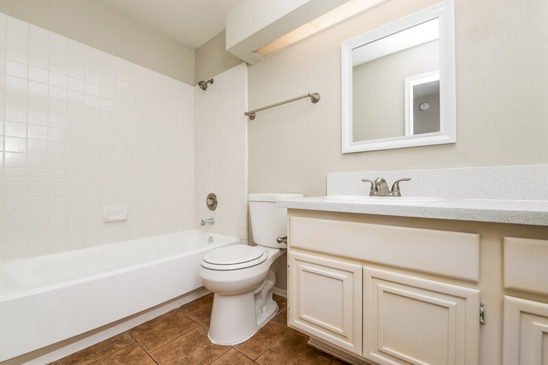 0/Mo, 5213 Sequin Dr Las Vegas, NV 89130 Bathroom View