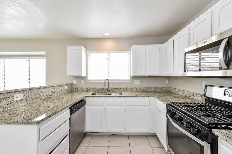 2,135/Mo, 2340 Catskill Ct North Las Vegas, NV 89031 Kitchen View 2