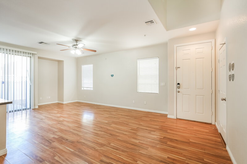 1,705/Mo, 712 Cades Cove Ave North Las Vegas, NV 89084 Living Room View