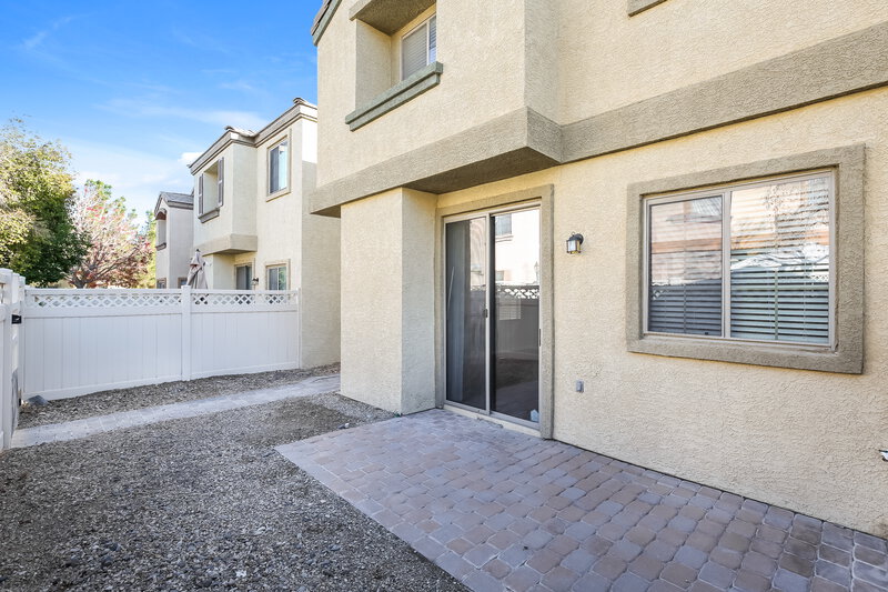 1,705/Mo, 712 Cades Cove Ave North Las Vegas, NV 89084 Rear View