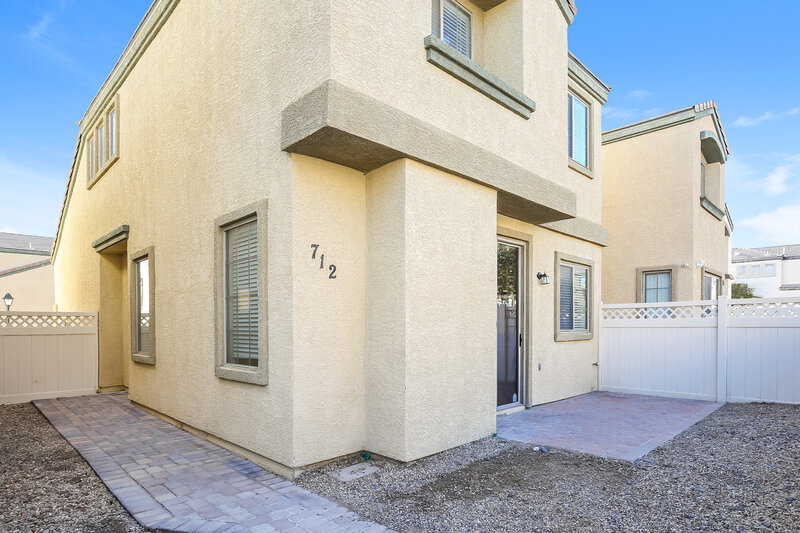 1,705/Mo, 712 Cades Cove Ave North Las Vegas, NV 89084 Rear View 2