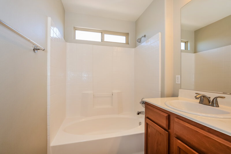 2,005/Mo, 1409 Arc Dome Ave North Las Vegas, NV 89031 Main Bathroom View 2