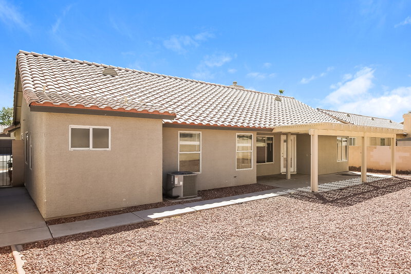2,075/Mo, 4416 La Madre Way North Las Vegas, NV 89031 Rear View