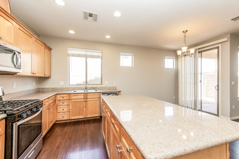 1,945/Mo, 10016 Bonterra Ave Las Vegas, NV 89129 Kitchen View