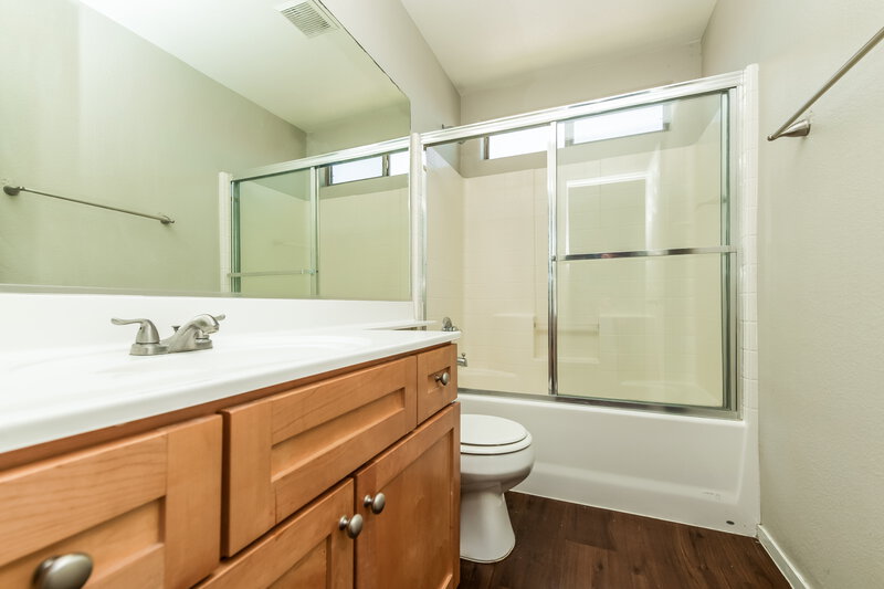 1,945/Mo, 10016 Bonterra Ave Las Vegas, NV 89129 Bathroom View
