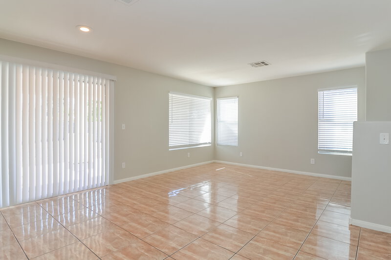 1,940/Mo, 4910 Rancho Domingo Ct. North Las Vegas, NV 89031 Family Room View