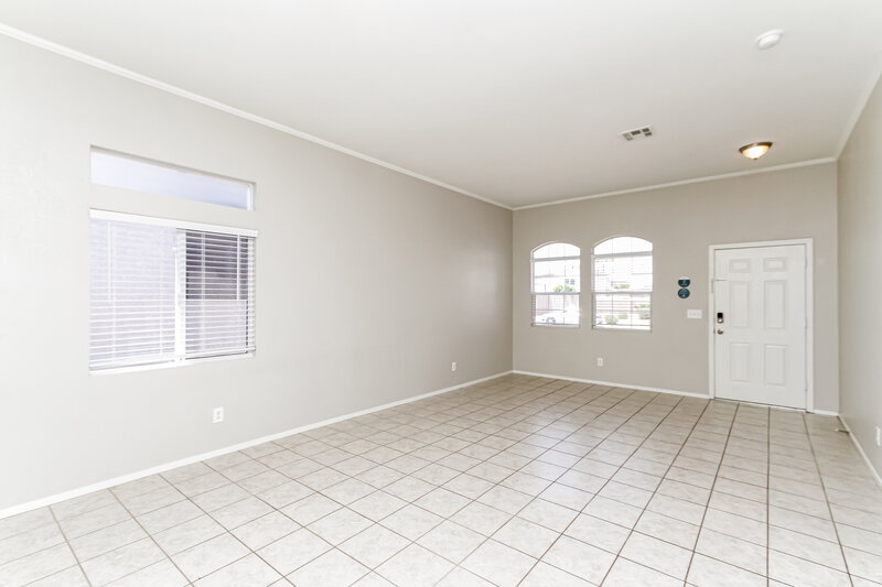 2,300/Mo, 743 Camino Del Ray Henderson, NV 89012 Living Room View 2