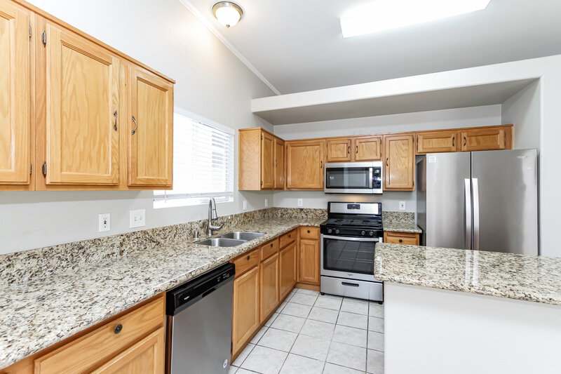 2,300/Mo, 743 Camino Del Ray Henderson, NV 89012 Kitchen View