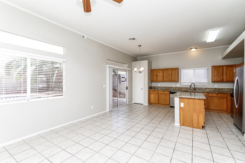 2,300/Mo, 743 Camino Del Ray Henderson, NV 89012 Family Room View
