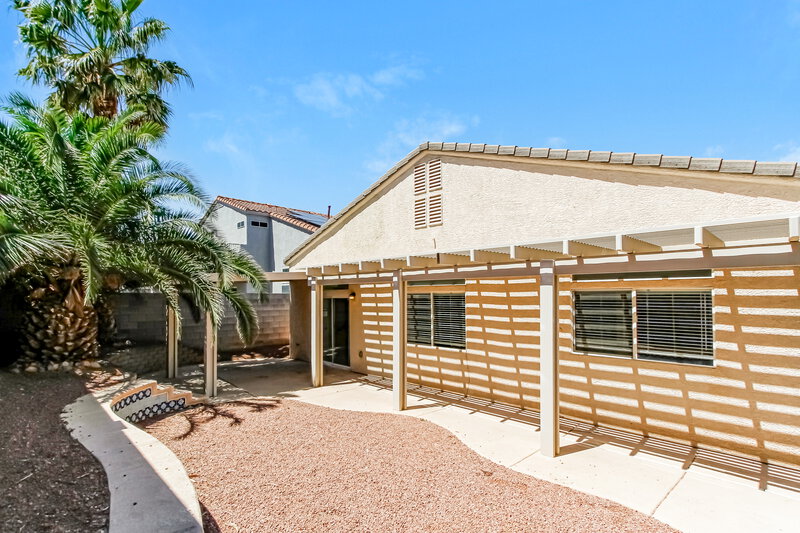 2,300/Mo, 743 Camino Del Ray Henderson, NV 89012 Rear View