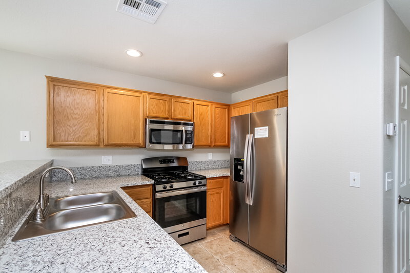 1,945/Mo, 1030 Grand Cerritos Ave Las Vegas, NV 89183 Kitchen View 2