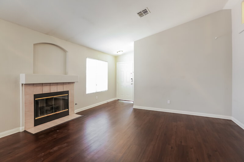 1,945/Mo, 7021 Overhill Ave Las Vegas, NV 89129 Living Room View