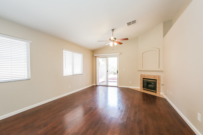1,950/Mo, 9008 Crooked Shell Ave Las Vegas, NV 89143 Dining Room View
