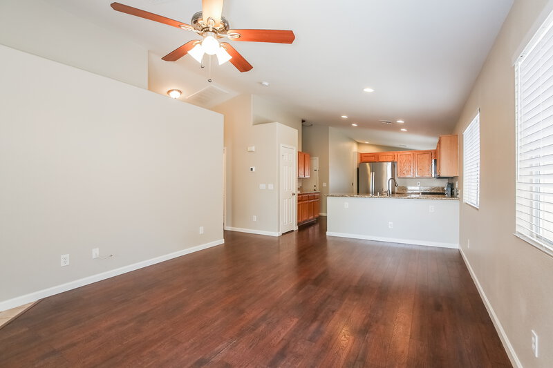 1,950/Mo, 9008 Crooked Shell Ave Las Vegas, NV 89143 Family Room View