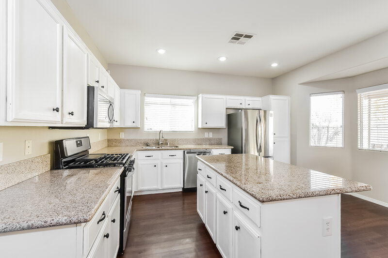 2,480/Mo, 5209 Adorato Dr North Las Vegas, NV 89031 Kitchen View