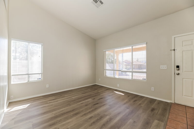 1,885/Mo, 5124 Keswick Rd North Las Vegas, NV 89031 Living Room View