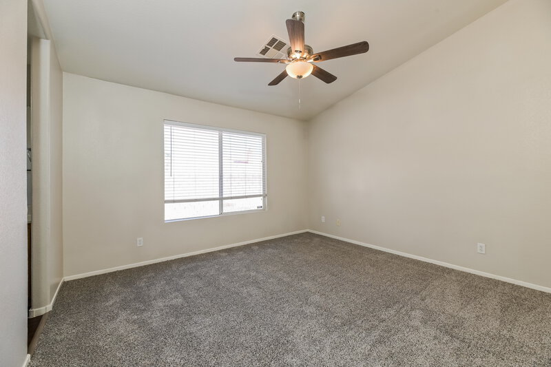 1,885/Mo, 5124 Keswick Rd North Las Vegas, NV 89031 Main Bedroom View