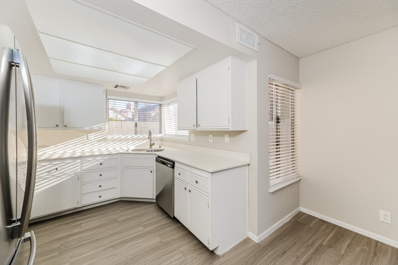 2,440/Mo, 1751 Forest Walk Dr Las Vegas, NV 89119 Kitchen View 2