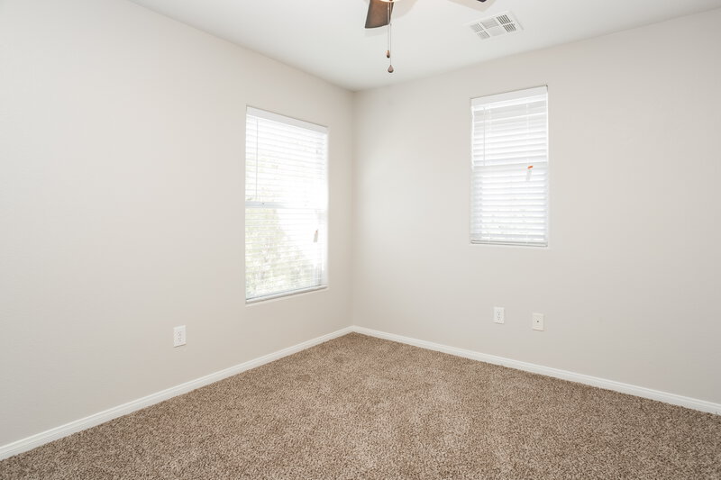 2,840/Mo, 5812 Gemstone Peak Street North Las Vegas, NV 89031 Bedroom View 3