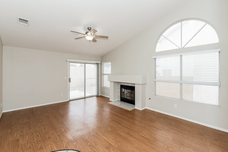 2,070/Mo, 175 Mirador Street Henderson, NV 89074 Living Room View 3