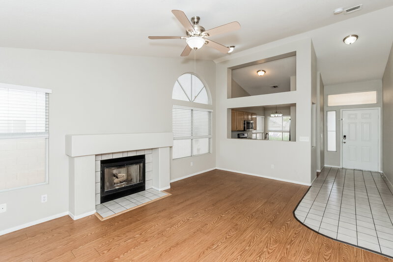 2,070/Mo, 175 Mirador Street Henderson, NV 89074 Living Room View 4