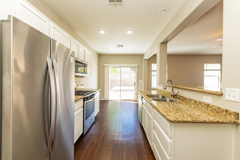 1,985/Mo, 9437 Jewel Lake Avenue Las Vegas, NV 89166 Kitchen View 2
