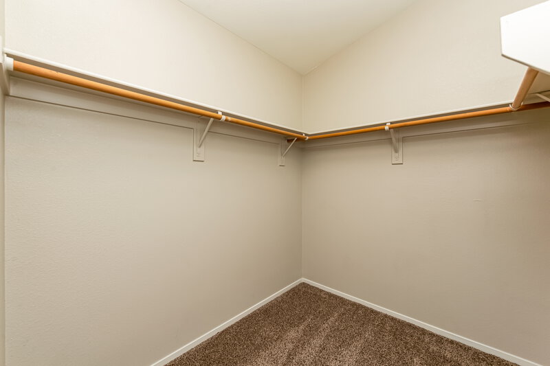 1,985/Mo, 9437 Jewel Lake Avenue Las Vegas, NV 89166 Walk In Closet View