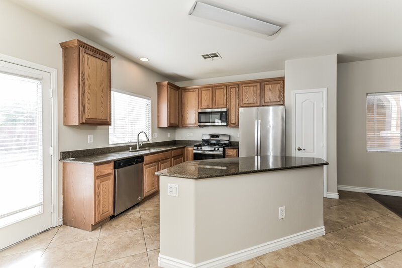 2,100/Mo, 217 Gemstone Hill Avenue North Las Vegas, NV 89031 Kitchen View