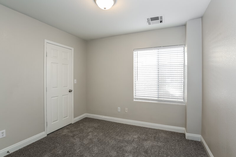 1,910/Mo, 8157 Maitai Avenue Las Vegas, NV 89147 Bedroom View 2