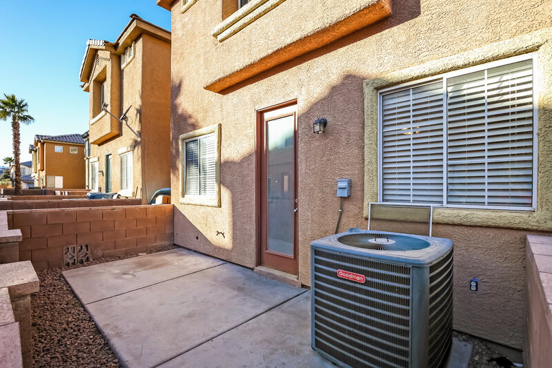 1,910/Mo, 8157 Maitai Avenue Las Vegas, NV 89147 Rear View