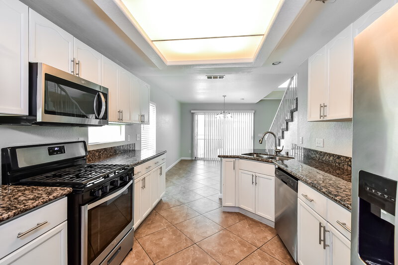 3,060/Mo, 8884 Hampton Green Avenue Las Vegas, NV 89129 Kitchen View
