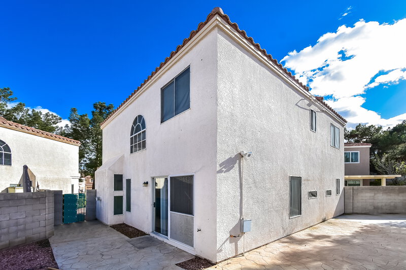 3,060/Mo, 8884 Hampton Green Avenue Las Vegas, NV 89129 Rear View 2