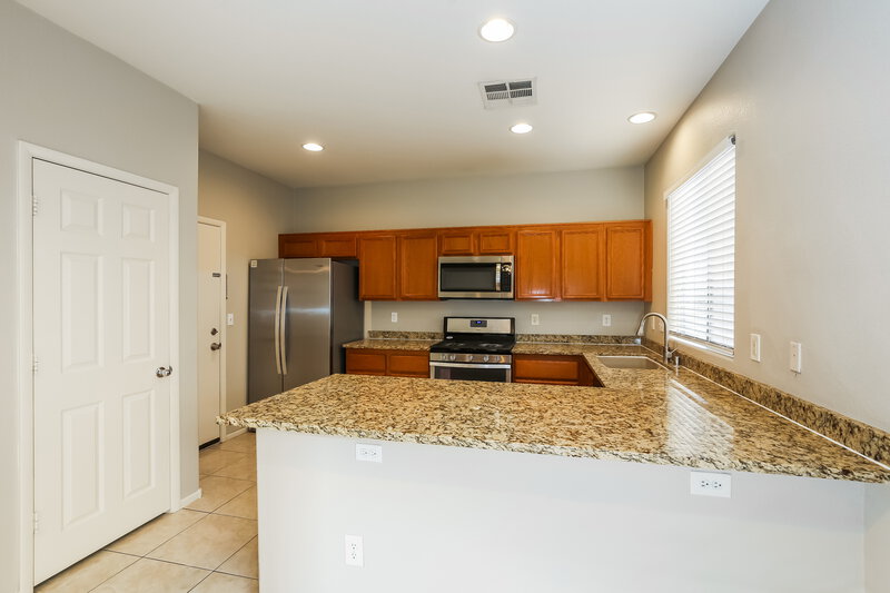 1,850/Mo, 4076 Oliver Sagebrush Drive Las Vegas, NV 89122 Kitchen View