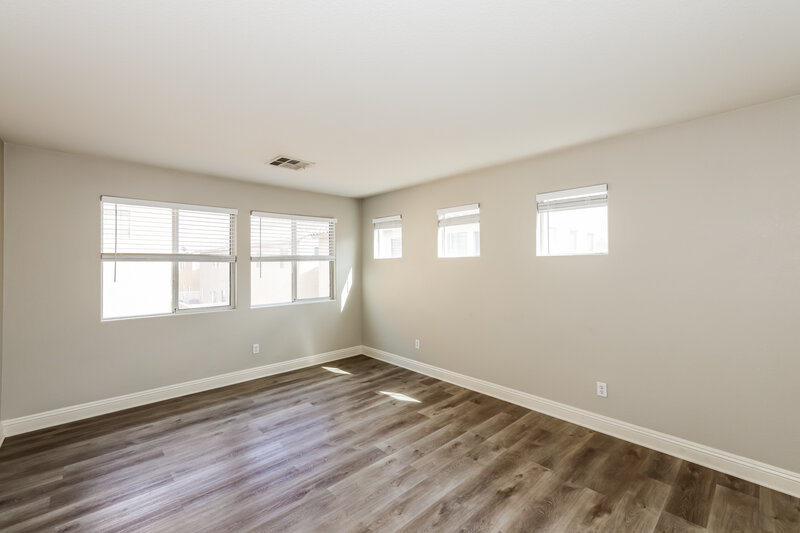 1,960/Mo, 4076 Oliver Sagebrush Drive Las Vegas, NV 89122 Family Room View