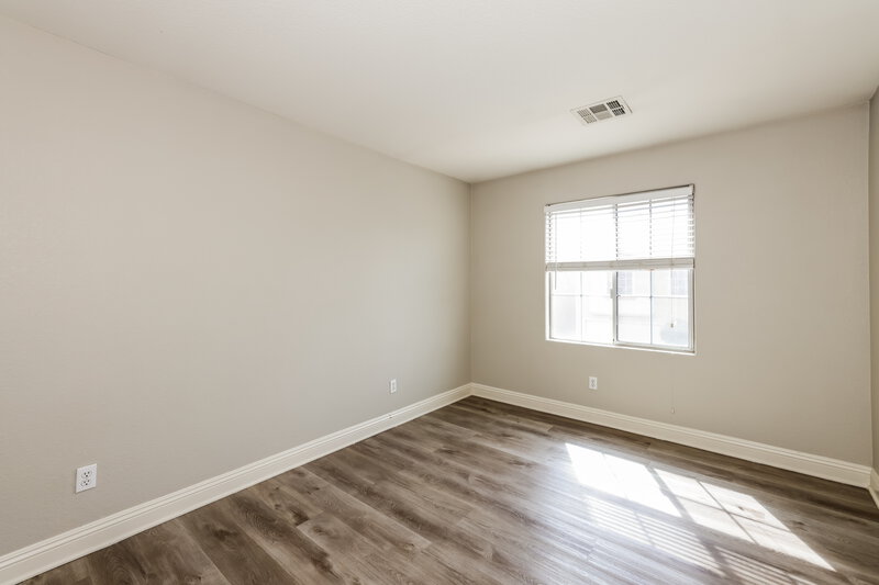 1,960/Mo, 4076 Oliver Sagebrush Drive Las Vegas, NV 89122 Bedroom View 2