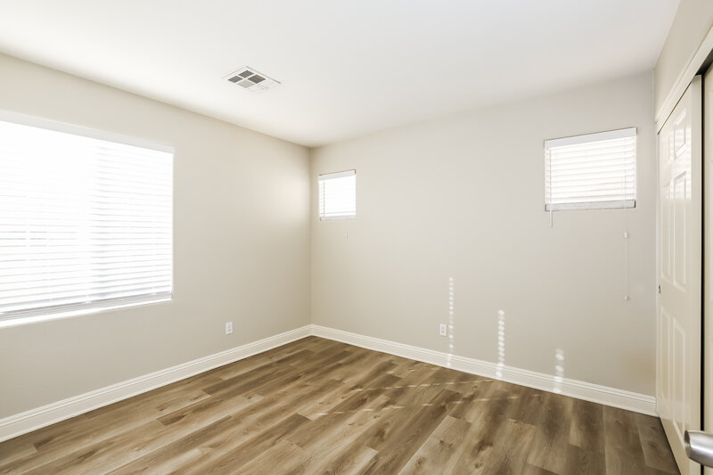 1,850/Mo, 4076 Oliver Sagebrush Drive Las Vegas, NV 89122 Bedroom View 2
