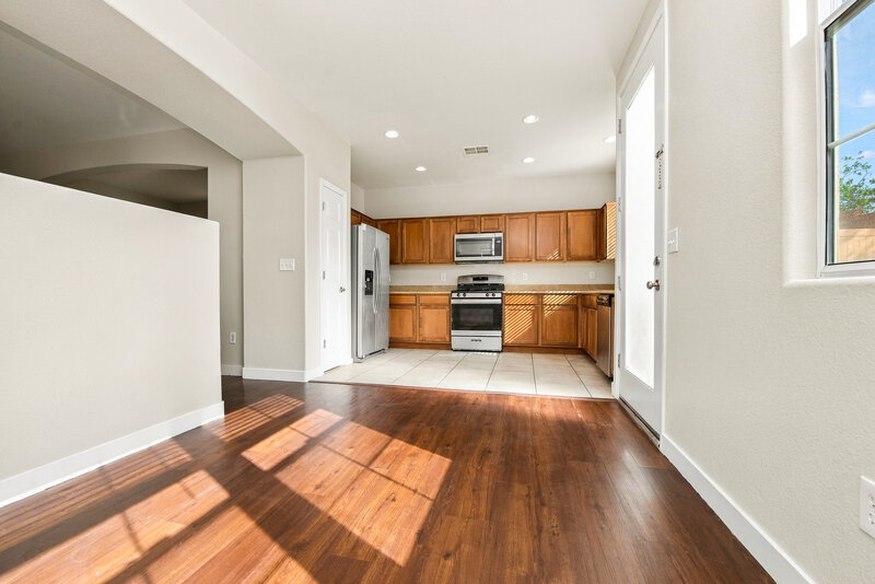 2,080/Mo, 5344 Brazelton St North Las Vegas, NV 89081 Dining Room View