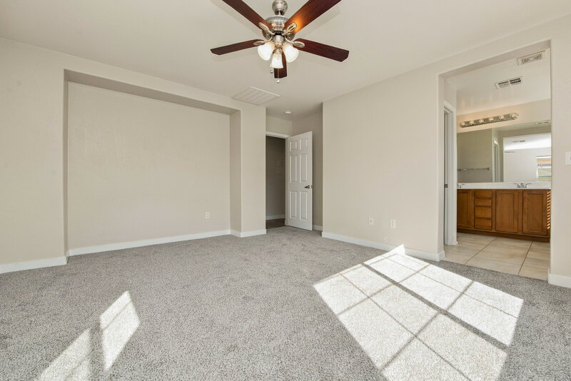 2,080/Mo, 5344 Brazelton St North Las Vegas, NV 89081 Primary Bedroom View 2