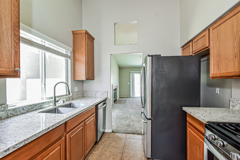 1,905/Mo, 4515 Shannon Jean Court North Las Vegas, NV 89081 Kitchen View