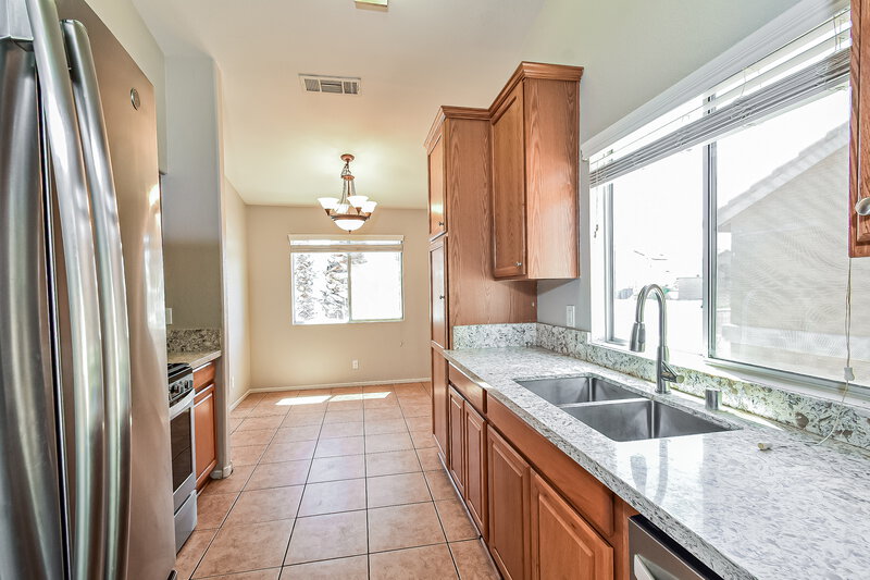 1,905/Mo, 4515 Shannon Jean Court North Las Vegas, NV 89081 Kitchen View 2